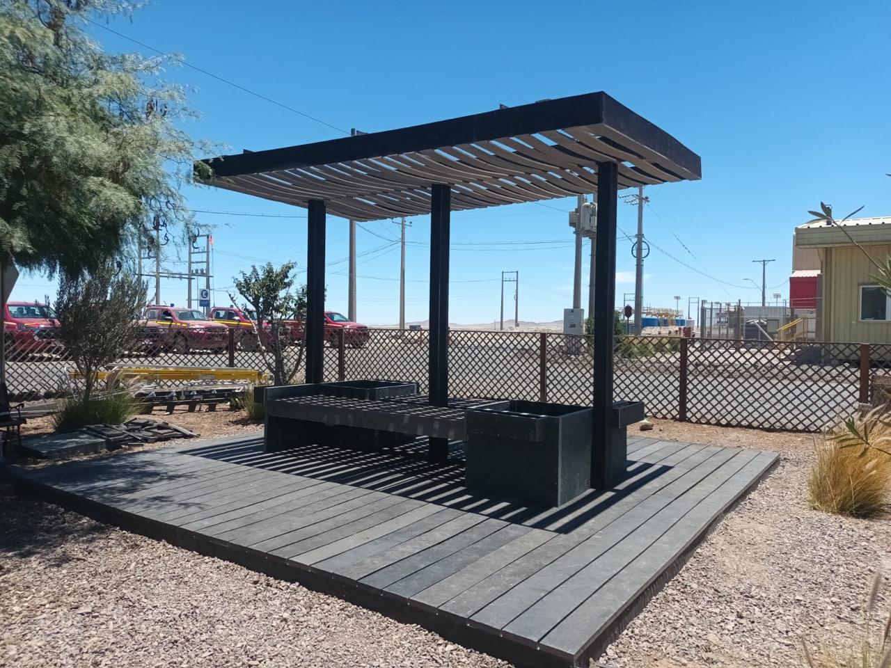 Deck con pérgola